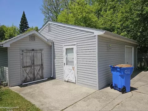 7251 Studebaker, Warren, MI 48091 photo 8