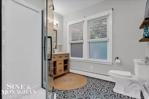 Bath - 421 Edgewater, Algonac, MI 48001 photo 3 of 3