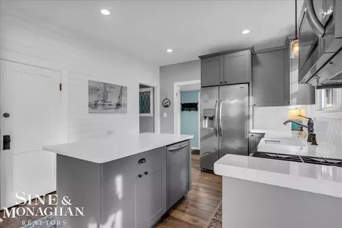 Kitchen - 421 Edgewater, Algonac, MI 48001 photo 3 of 4