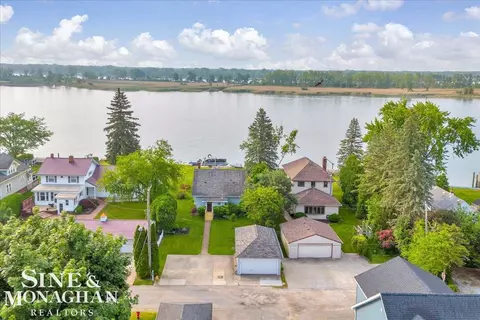 View/Area - 421 Edgewater, Algonac, MI 48001 photo 3 of 6