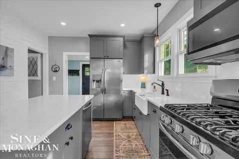 Kitchen - 421 Edgewater, Algonac, MI 48001 photo 1 of 4