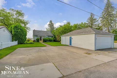 Exterior - 421 Edgewater, Algonac, MI 48001 photo 11 of 11