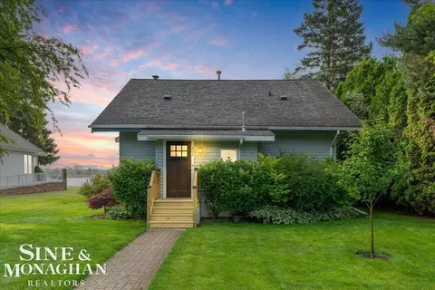 Exterior - 421 Edgewater, Algonac, MI 48001 photo 10 of 11