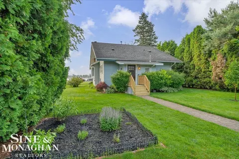 421 Edgewater, Algonac, MI 48001
