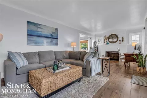 Living - 421 Edgewater, Algonac, MI 48001 photo 2 of 2