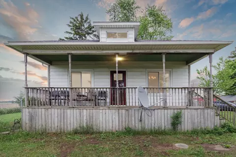 633 S Van Dyke, Marlette, MI 48453
