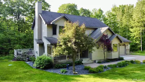 1955 Woodland, Ishpeming, MI 49849 photo 3