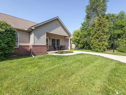 5257 Torrington, Monroe, MI 48161