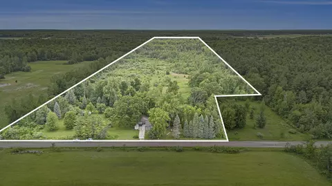 2146 W Pinconning, Rhodes, MI 48652