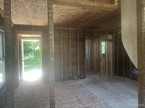 Entry Way - W5049 Main, Vulcan, MI 49892 photo 1 of 4