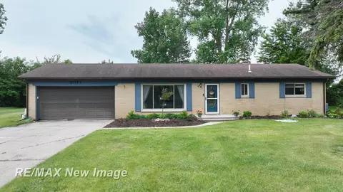 5071 Heidi, Saginaw, MI 48604