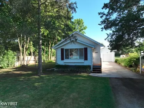 2297 Russell, Grand Blanc, MI 48439