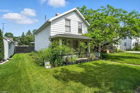 618 Harrison, Monroe, MI 48161 photo 2