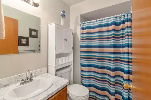 Bath - 52225 Bryan Michael, Macomb, MI 48042 photo 1 of 3