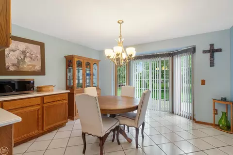 Dining - 52225 Bryan Michael, Macomb, MI 48042 photo 2 of 2