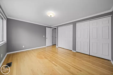 Bedroom - 870 Crescent, Grosse Pointe Woods, MI 48236 photo 5 of 5