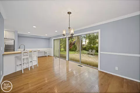 Other - 870 Crescent, Grosse Pointe Woods, MI 48236 photo 2 of 10