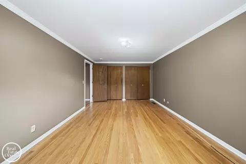 Bedroom - 870 Crescent, Grosse Pointe Woods, MI 48236 photo 3 of 5