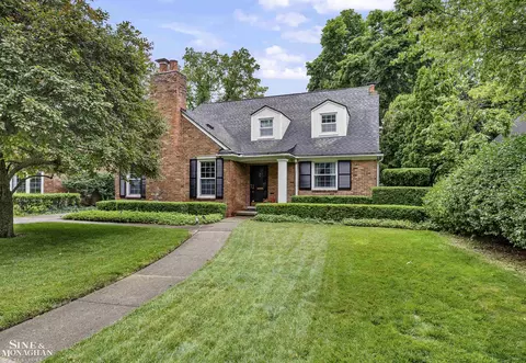 388 Lincoln, Grosse Pointe, MI 48230