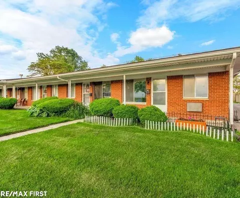 22800 Beaconsfield Ave, Eastpointe, MI 48021