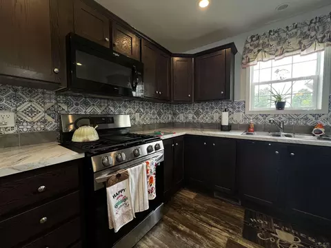 Kitchen - 403 Maple, Morenci, MI 49256 photo 2 of 6