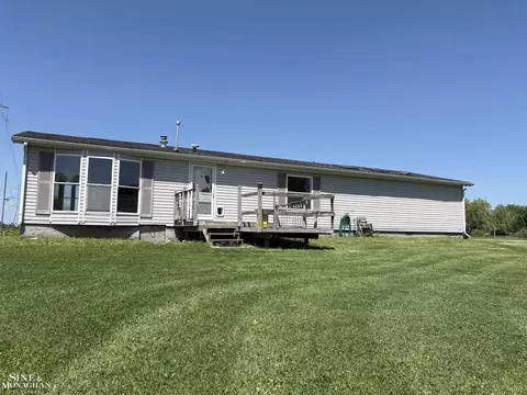 5137 Hessen, Casco, MI 48064 photo 24