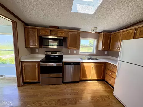 5137 Hessen, Casco, MI 48064 photo 4