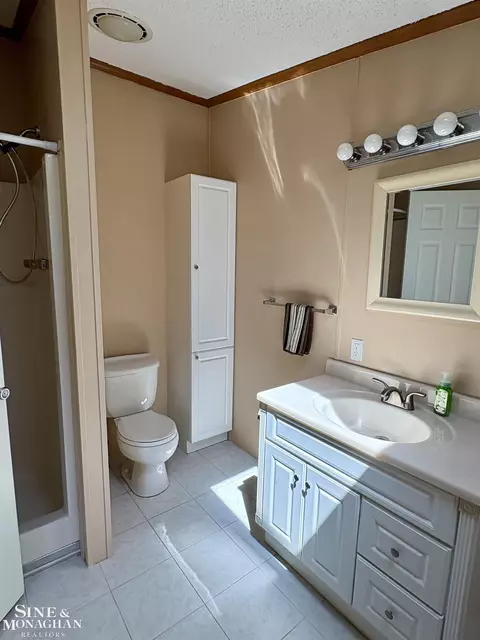 5137 Hessen, Casco, MI 48064 photo 15