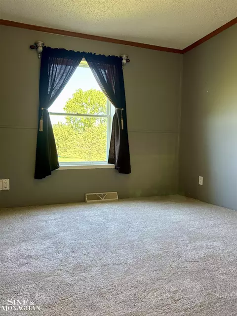 5137 Hessen, Casco, MI 48064 photo 16