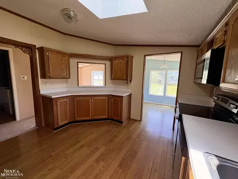 5137 Hessen, Casco, MI 48064 photo 3