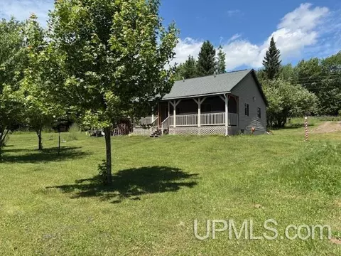 n9640 Ulvila Road, Wakefield, MI 49968