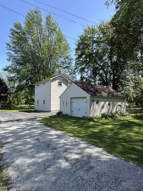2100 Michigan, Algonac, MI 48001 photo 6