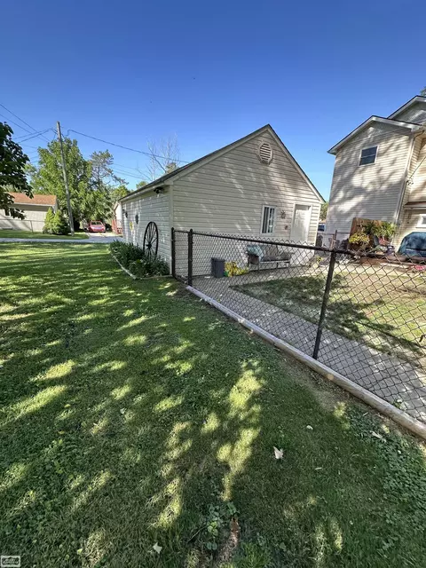 2100 Michigan, Algonac, MI 48001 photo 32