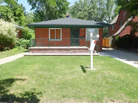 320 Esplanade, Mount Clemens, MI 48043