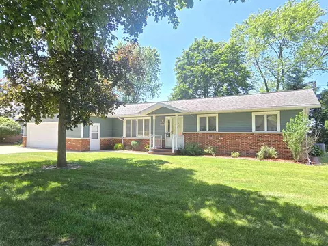 1704 S Kiesel, Bay City, MI 48706