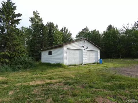 18093 M-28, Ewen, MI 49925