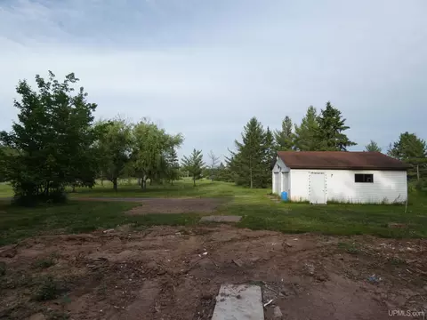 18093 M-28, Ewen, MI 49925 photo 5