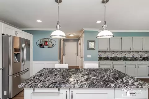 Kitchen - 7007 Jackman, Temperance, MI 48182 photo 8 of 10