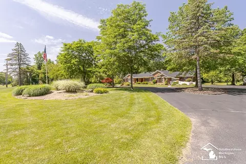 Exterior - 7007 Jackman, Temperance, MI 48182 photo 3 of 16