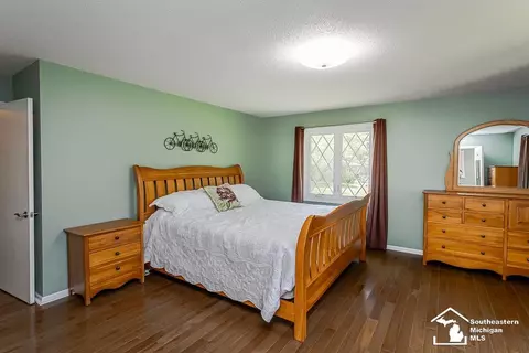 Bedroom - 7007 Jackman, Temperance, MI 48182 photo 2 of 6