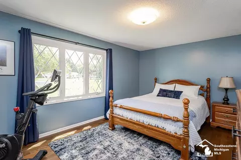 Bedroom - 7007 Jackman, Temperance, MI 48182 photo 5 of 6