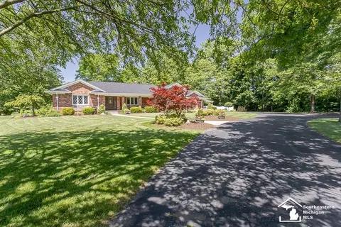 Exterior - 7007 Jackman, Temperance, MI 48182 photo 6 of 16