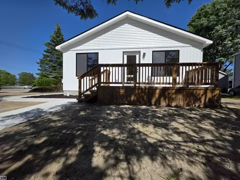 1329 Vermont, Marysville, MI 48040