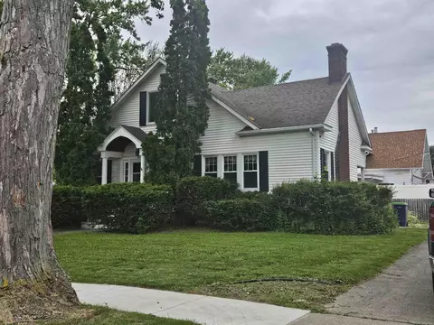 701 Cass, Bay City, MI 48708