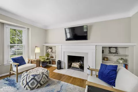 Living - 1344 Torrey, Grosse Pointe Woods, MI 48236 photo 3 of 6