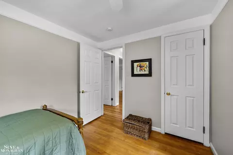 Bedroom - 1344 Torrey, Grosse Pointe Woods, MI 48236 photo 5 of 10