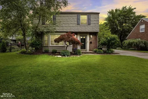 Exterior - 1344 Torrey, Grosse Pointe Woods, MI 48236 photo 10 of 10