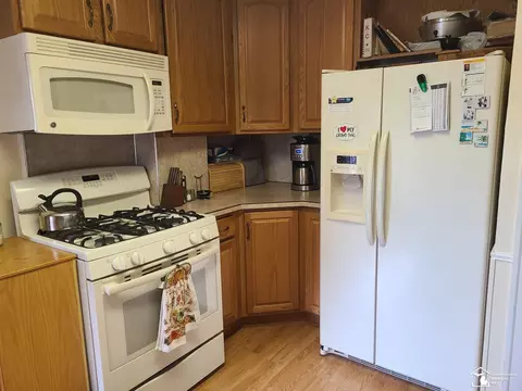 Kitchen - 415 W Seventh, Monroe, MI 48161 photo 2 of 2