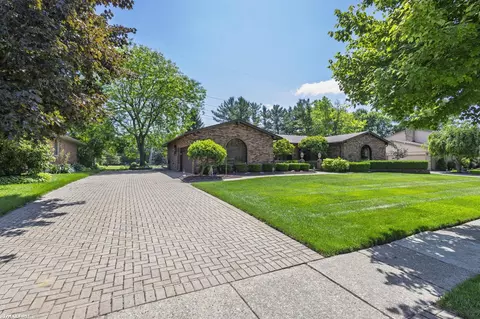 54680 Arrowhead, Shelby Township, MI 48315