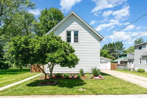 2997 Jackson, Saginaw, MI 48604